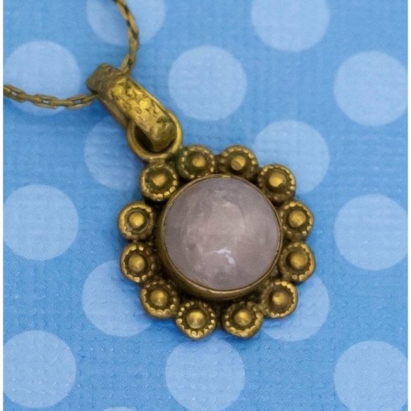 17 inch, Vintage Stone Center Floral Brass Necklace - M27 - Picture 1 of 3